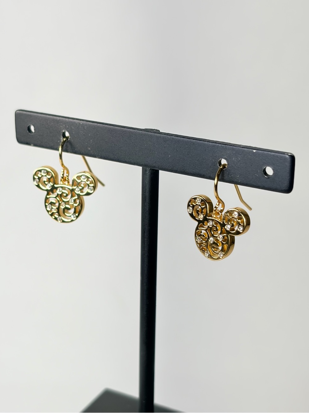 Disney Gold Tonte Filigree Mouse Silhouette Dangle Earrings